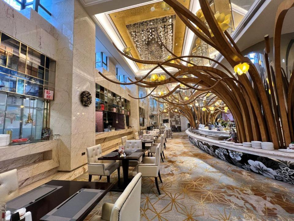 Menshine Gloria Plaza Hotel Shantou Exterior photo