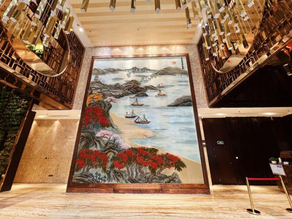 Menshine Gloria Plaza Hotel Shantou Exterior photo