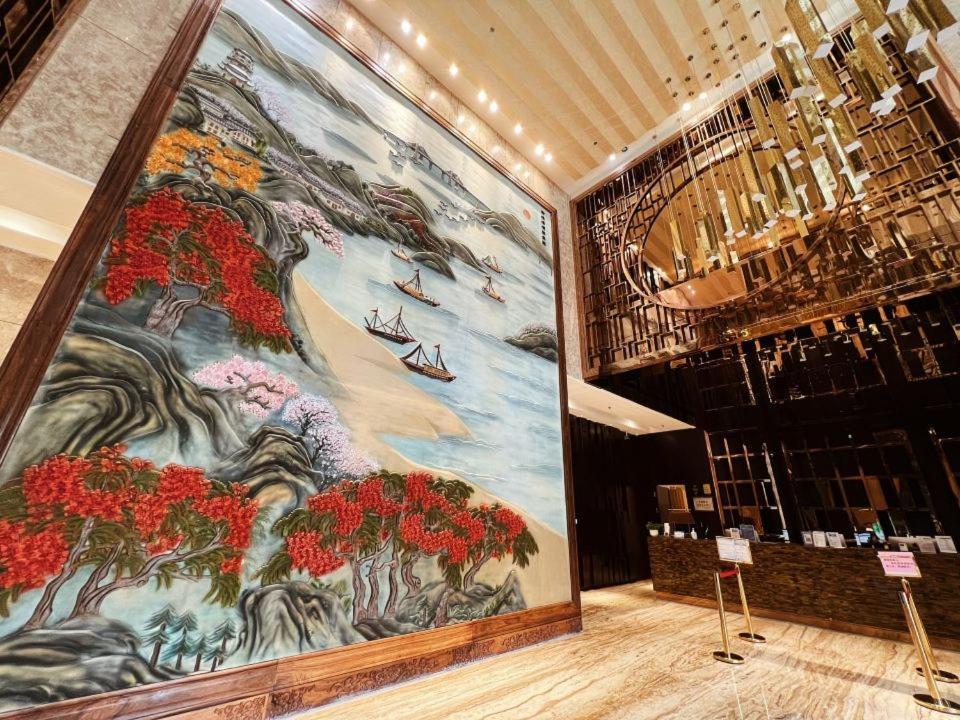 Menshine Gloria Plaza Hotel Shantou Exterior photo